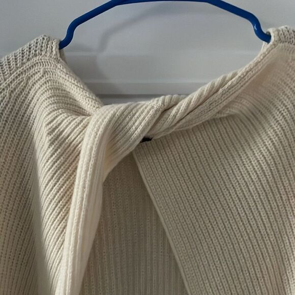 Theory Cream Colored Cashmere Twylina Open Back Sweater - Picture 4 of 6